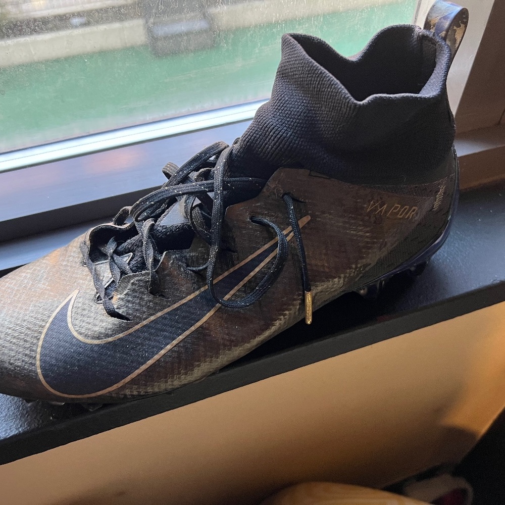Used Nike Vapor Football Cleets